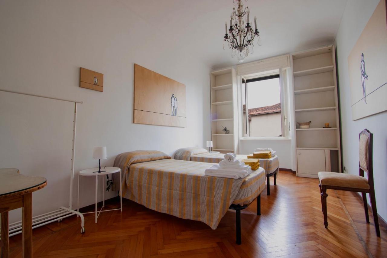 Casa D'Artista - Charming Apartment + Parking Turijn Buitenkant foto